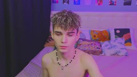 Snapshot of boicute chatting on February 2025 04:03:01 AM ALEXPVT IS OPEN online show from February 2025 04:03:01 AM