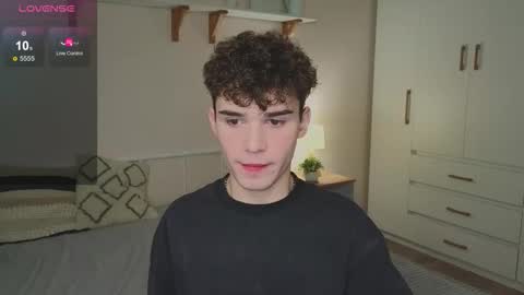 Snapshot of boicute chatting on October 2025 04:22:02 AM ALEXPVT IS OPEN online show from October 2025 04:22:02 AM