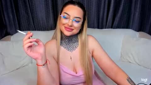 Snapshot of bom_bonx chatting on November 2025 06:01:02 PM Amy online show from November 2025 06:01:02 PM