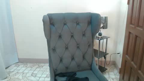 Luna online show from October 2025 07:23:02 PM