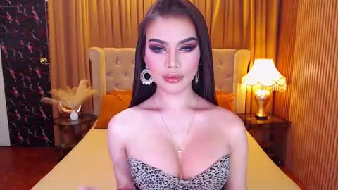 bombshellanita online show from October 2025 06:49:02 PM