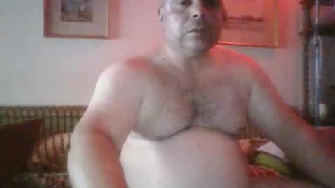 Snapshot of bondsuckslut chatting on May 2026 09:09:01 PM borntosuck online show from May 2026 09:09:01 PM