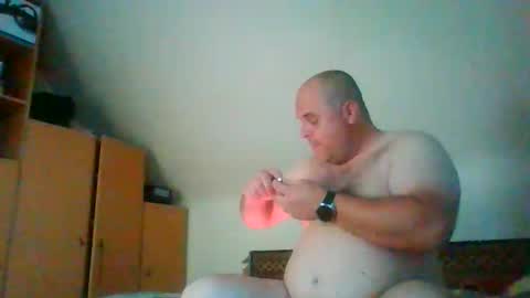 Snapshot of bondsuckslut chatting on May 2026 06:27:02 PM borntosuck online show from May 2026 06:27:02 PM