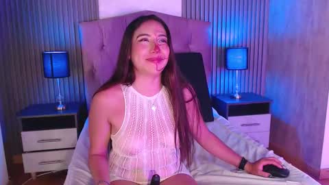 bonnali_lune online show from October 2025 10:27:02 PM