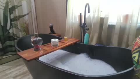 bonneebi online show from July 2026 03:47:01 PM