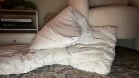 Snapshot of bonnettbonett chatting on February 2025 04:30:02 AM BonnettBonett I cam from 4pm- 12am central time Costa Rica online show from February 2025 04:30:02 AM