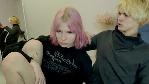 Jessy  Mark online show from October 2025 05:08:02 PM