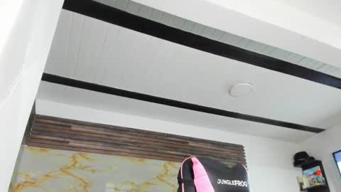 Snapshot of bonnie_bu chatting on November 2025 06:12:01 PM becky online show from November 2025 06:12:01 PM