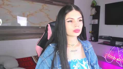 Snapshot of bonnie_bu chatting on December 2025 08:13:02 PM becky online show from December 2025 08:13:02 PM