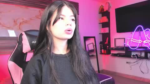 Snapshot of bonnie_bu chatting on January 2026 03:34:02 AM becky online show from January 2026 03:34:02 AM