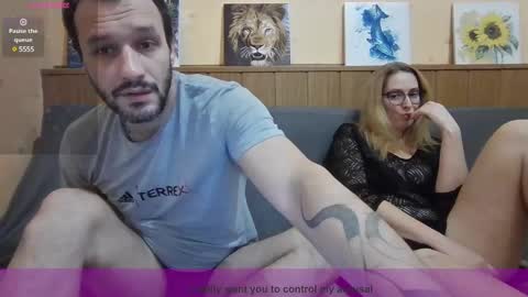 Snapshot of bonnie_fuck_clyde chatting on December 2024 07:58:02 PM Bonnie Fuck Clydes online show from December 2024 07:58:02 PM
