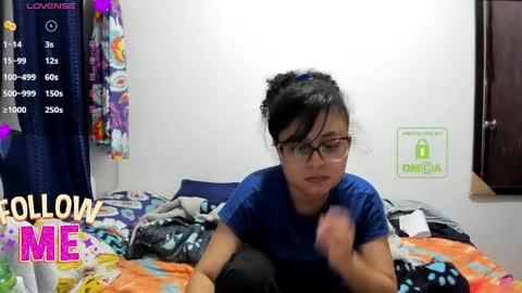 Snapshot of bonnie_lam_ chatting on May 2026 05:04:01 AM bonnie lam hello welcome to my room I hope you have fun and you can reach your maximum pleasure here with me online show from May 2026 05:04:01 AM