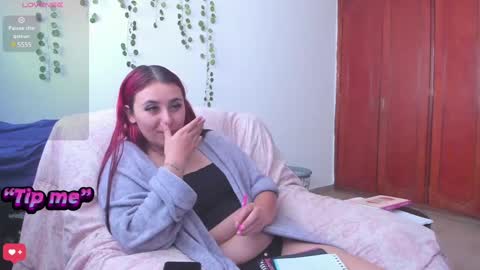 Snapshot of bonnie_moon_ chatting on January 2025 02:51:02 PM Bonnie Help me reach 500 likes online show from January 2025 02:51:02 PM