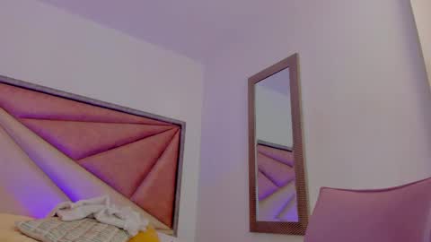 Snapshot of bonniecute_ chatting on May 2026 12:06:02 AM online show from May 2026 12:06:02 AM