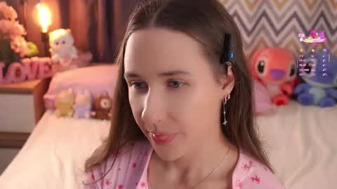 Snapshot of bonniedry chatting on October 2025 01:13:01 AM Emma online show from October 2025 01:13:01 AM