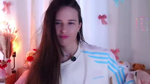 Snapshot of bonniedry chatting on April 2026 01:00:02 AM Emma online show from April 2026 01:00:02 AM