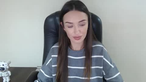 Bonnie online show from November 2025 12:09:02 PM