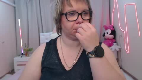 bonnnyboobsy online show from May 2026 06:25:01 PM