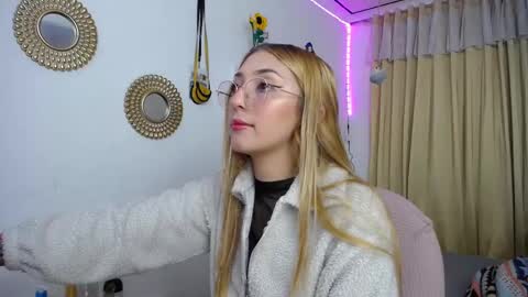 Soffy Brooks Independent model online show from March 2025 03:08:01 AM