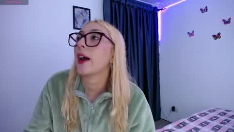 Soffy Brooks Independent model online show from April 2026 04:35:01 AM