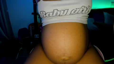 Snapshot of bonny_ebony1 chatting on December 2024 10:55:02 PM Bonny online show from December 2024 10:55:02 PM