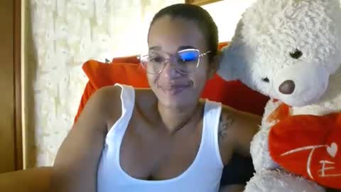 Queen Bon Vivantt online show from December 2024 03:53:01 AM