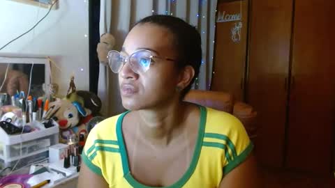 Queen Bon Vivantt online show from February 2025 10:42:02 PM