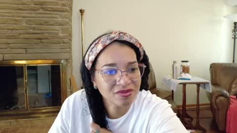 Queen Bon Vivantt online show from October 2025 05:04:02 PM