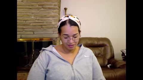 Snapshot of bonvivantb chatting on January 2026 04:01:01 PM Queen Bon Vivantt online show from January 2026 04:01:01 PM