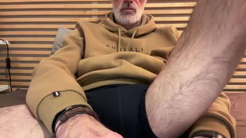 bonzo21 online show from December 2024 07:57:02 PM