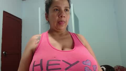 Snapshot of boobs_helling_ chatting on November 2025 07:46:02 PM Luciana independent model online show from November 2025 07:46:02 PM