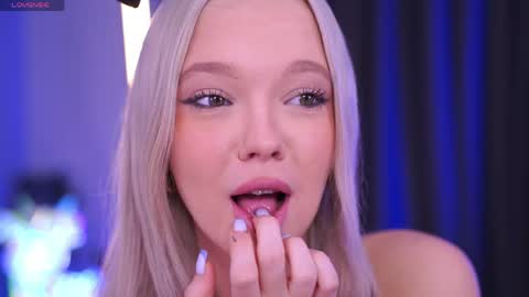 Alina online show from April 2026 08:00:02 AM