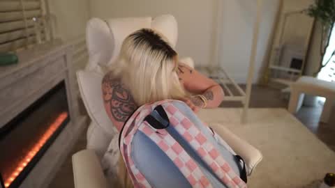 Snapshot of boobznbeer chatting on February 2025 04:25:02 AM Miley online show from February 2025 04:25:02 AM