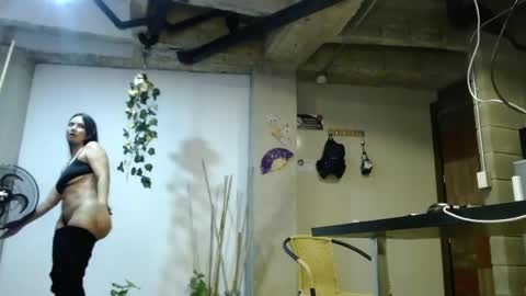 Snapshot of boom_ass_ chatting on May 2026 11:33:02 PM MARIANA online show from May 2026 11:33:02 PM