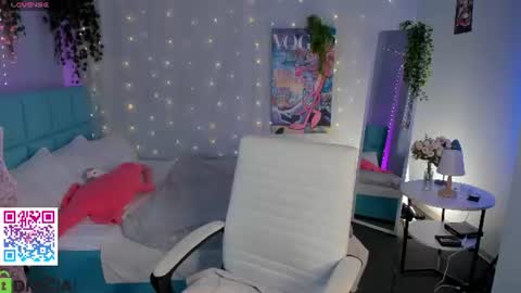 Milena online show from June 2026 02:54:02 AM
