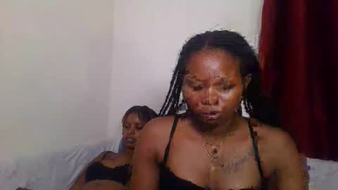 bootie_caramel online show from April 2026 06:47:02 PM