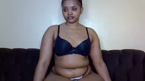 bootieshakess online show from February 2025 03:27:02 PM