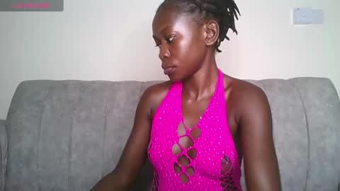 Snapshot of booty_queen001 chatting on January 2025 08:15:01 PM Heather online show from January 2025 08:15:01 PM