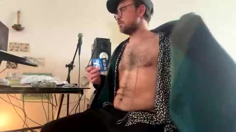 Snapshot of booyyy12 chatting on March 2026 05:51:01 AM BoYYYOOO online show from March 2026 05:51:01 AM