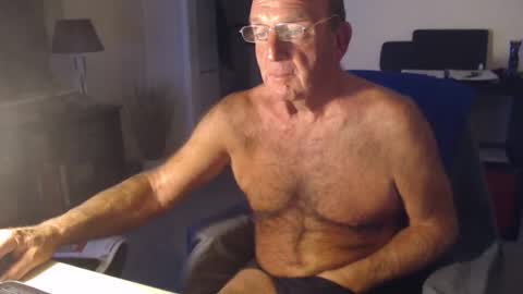 Snapshot of boppy21 chatting on September 2025 09:05:01 PM Boppy21 online show from September 2025 09:05:01 PM