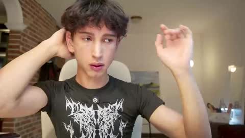 Snapshot of boream_ chatting on September 2025 10:59:01 AM Bream online show from September 2025 10:59:01 AM