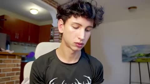 Snapshot of boream_ chatting on September 2025 12:07:02 PM Bream online show from September 2025 12:07:02 PM