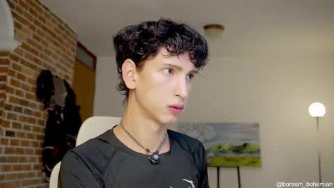 Snapshot of boream_ chatting on September 2025 11:44:01 AM Bream online show from September 2025 11:44:01 AM