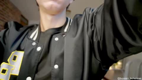 Snapshot of boream_ chatting on October 2025 11:08:02 AM Bream online show from October 2025 11:08:02 AM