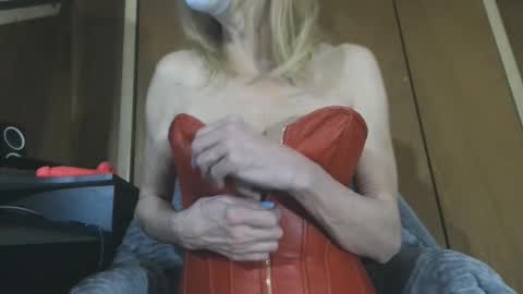 bored_housewife1985 online show from March 2025 01:46:01 PM