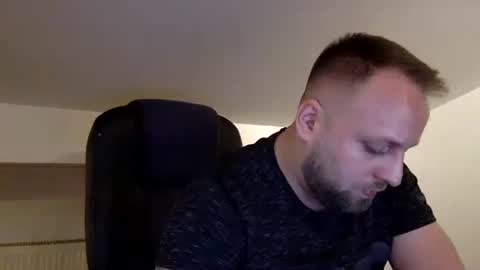hugo online show from April 2026 01:03:01 AM