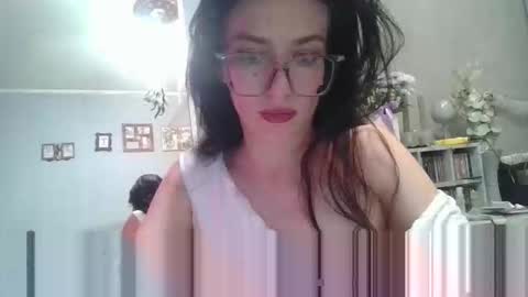 Bossy online show from May 2026 09:33:01 PM