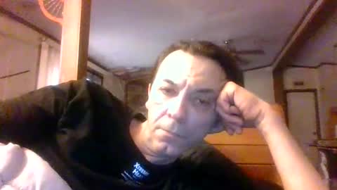 Snapshot of bottomcdforoldersc chatting on December 2024 02:33:01 PM James online show from December 2024 02:33:01 PM