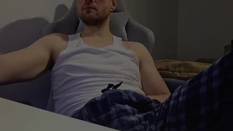 bottomtsinner online show from February 2026 11:23:01 PM