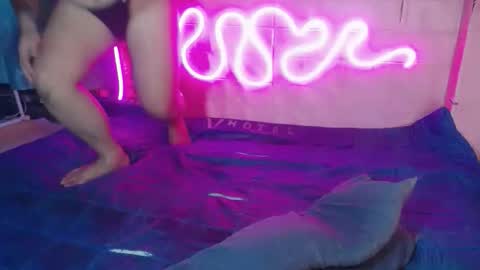 Snapshot of bottylicious_carla chatting on October 2025 02:08:02 AM Carla online show from October 2025 02:08:02 AM